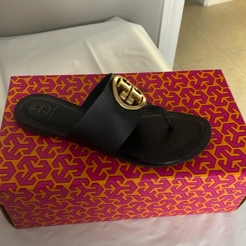New Black leather sandals size 6